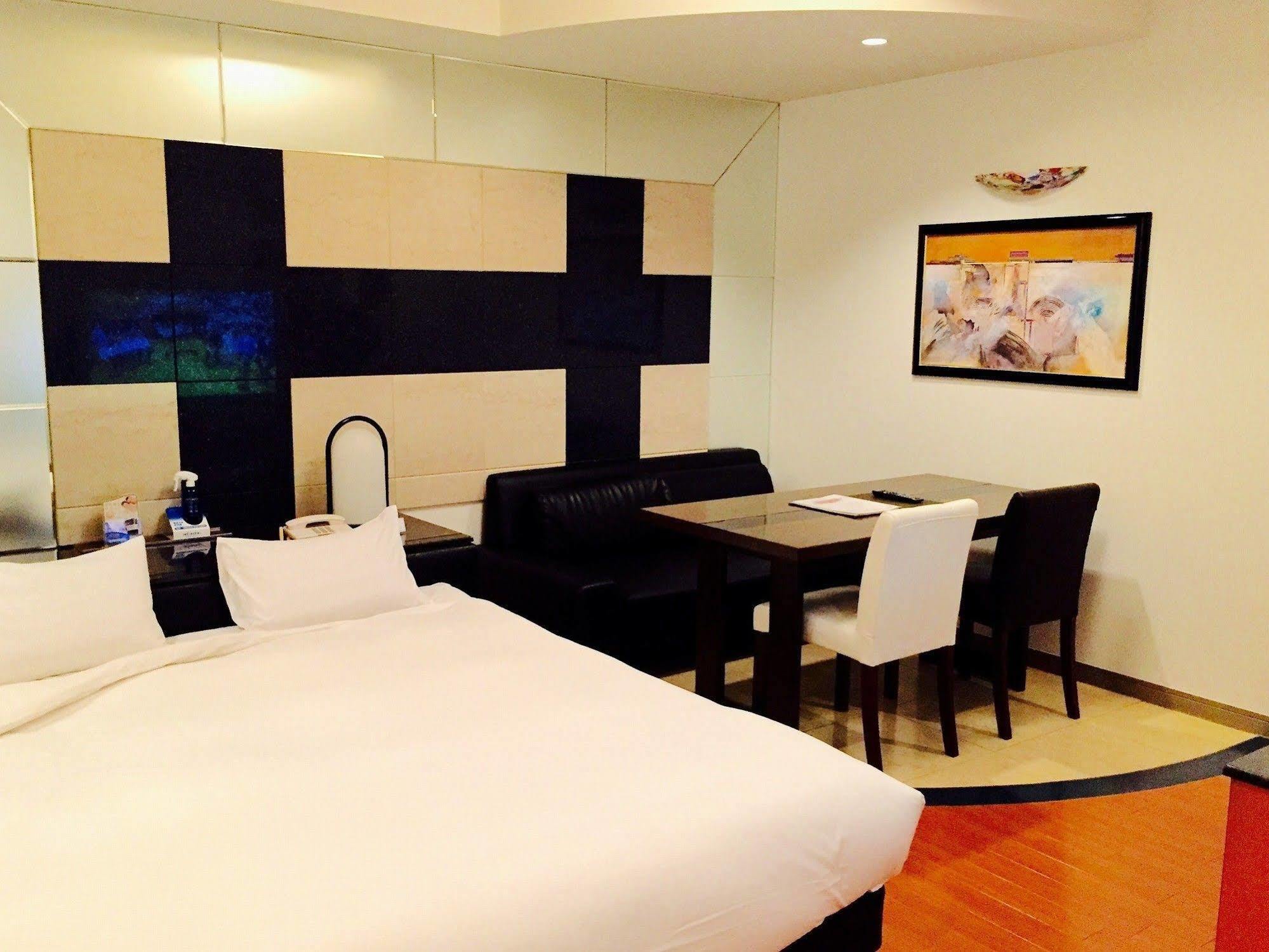 Niceinn Hotel Maihama Tokyo Bay Premiere 우라야쓰 외부 사진